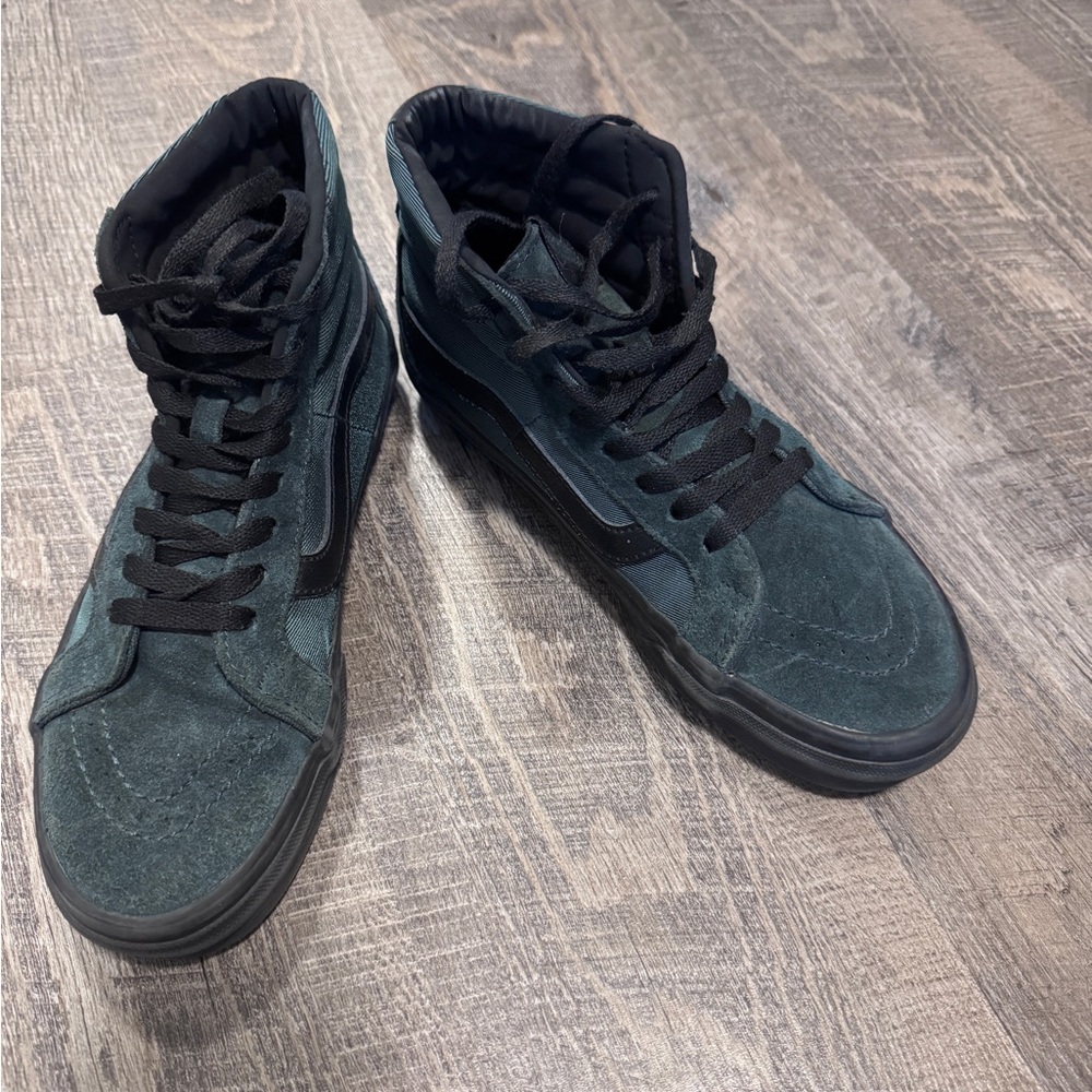 Women’s Green Suede Vans High-Top Sneakers Sk8 Hi
